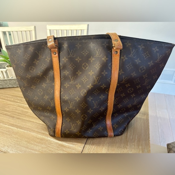 Louis Vuitton Handbags - Louis Vuitton Brown Monogram Shoulder Bag